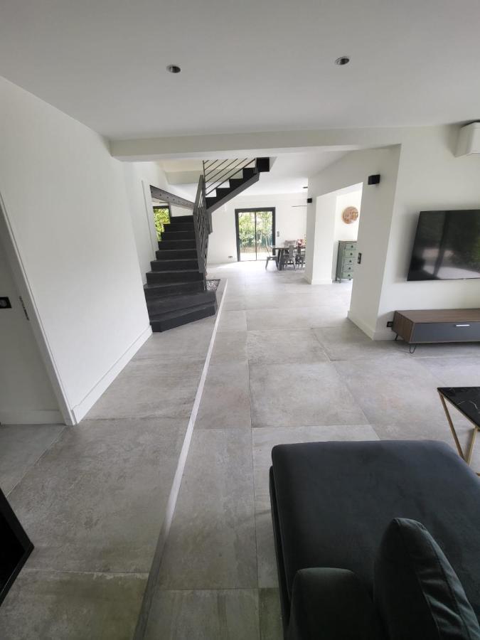 Villa Bel Air Cannes - 240M2 - Freshly Completely Renovated - Beach - Pool - No Party Allowed - No Bachelor-Ette Stay المظهر الخارجي الصورة